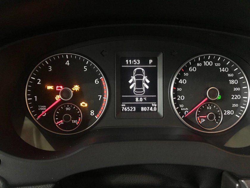 Приборная панель Фольксваген Джетта 2016