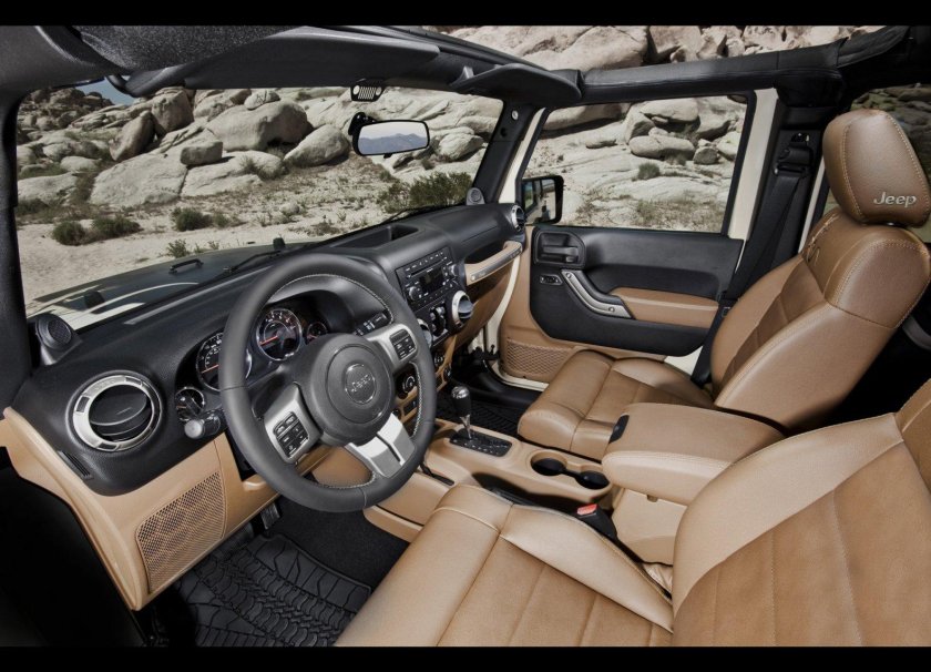 Jeep Wrangler 2011 Interior