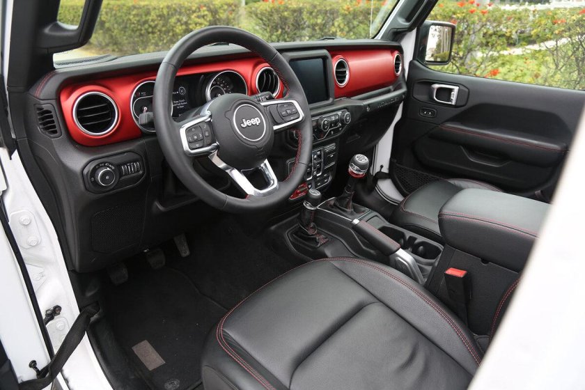 Jeep Wrangler Rubicon 2019 салон