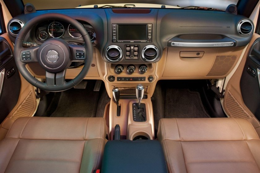 Jeep Wrangler 2011 Interior