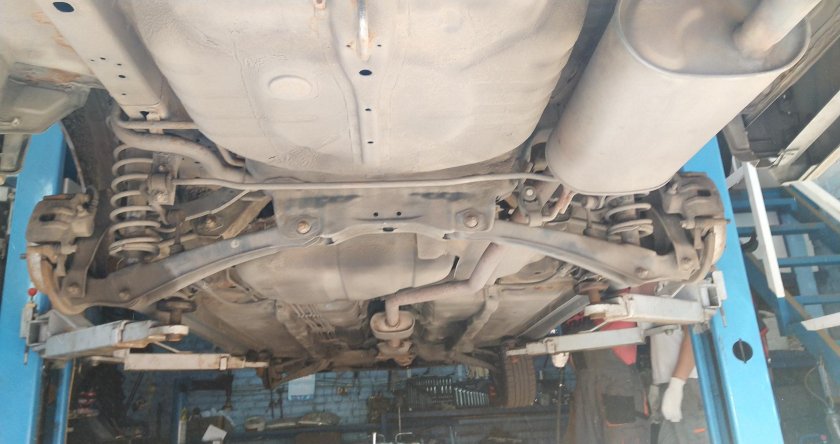 Задняя подвеска Лансер 10 вид снизу