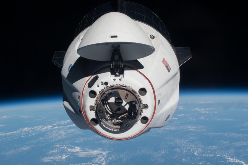 SPACEX Crew Dragon МКС