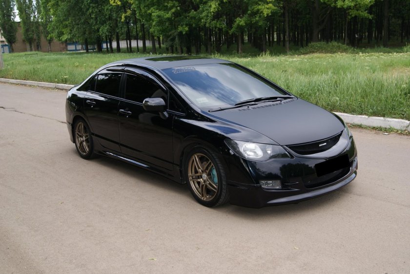 Хонда Цивик 4д черный