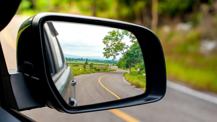 Виды зеркал заднего вида на автомобилях