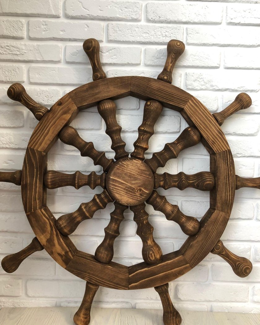 Штурвал деревянный