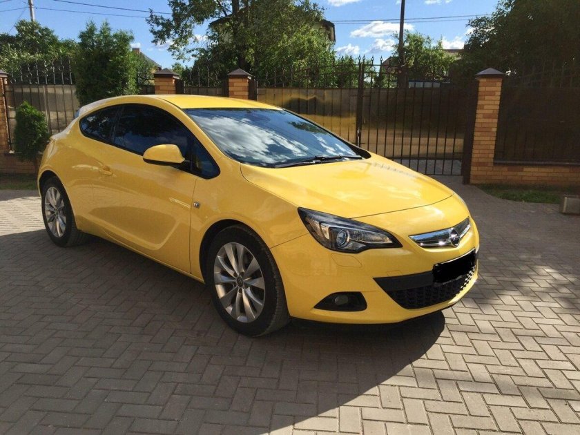 Opel Astra j GTC