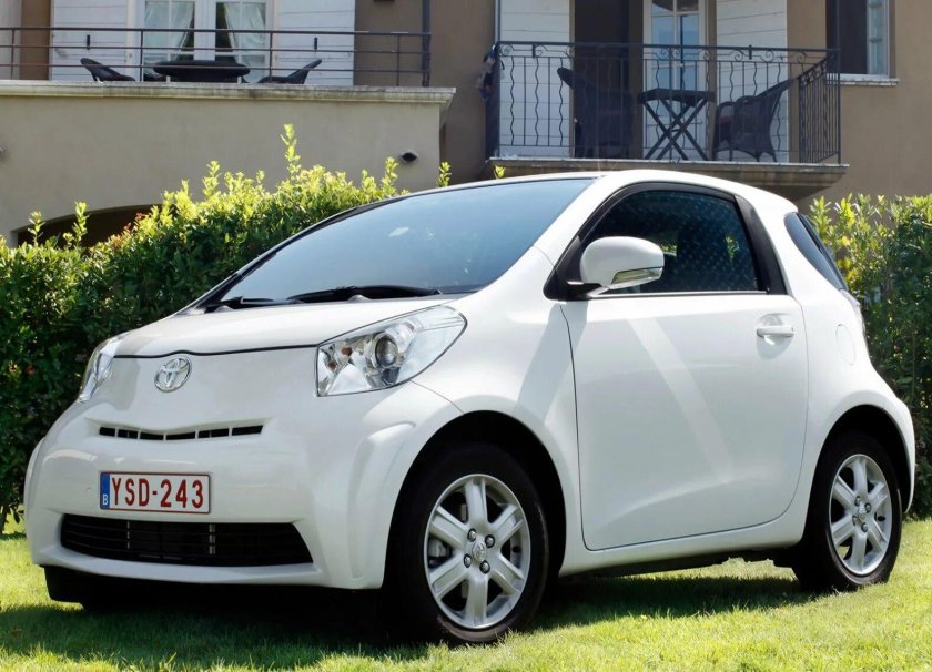 Малолитражка Тойота IQ