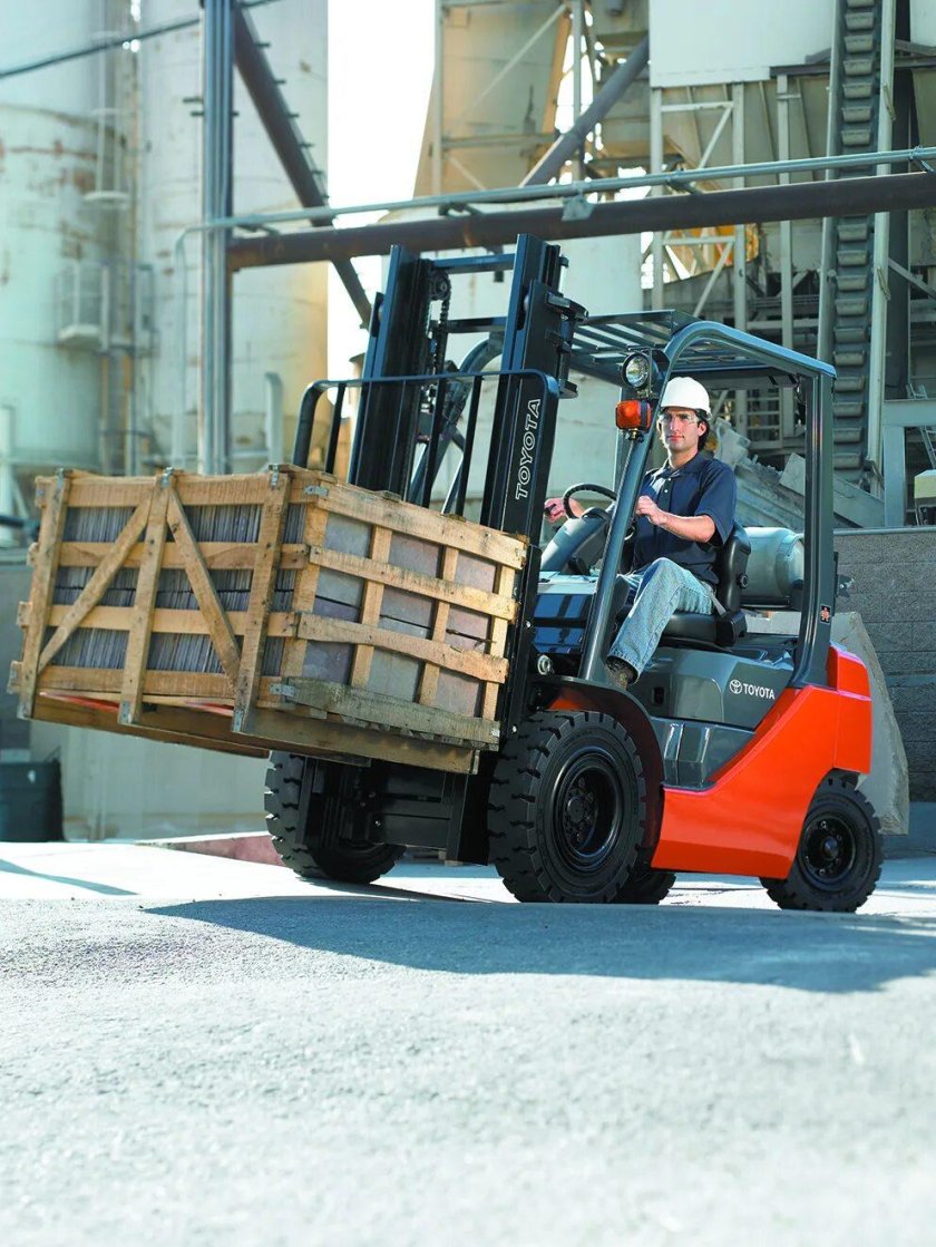 Электропогрузчик вилочный Тойота