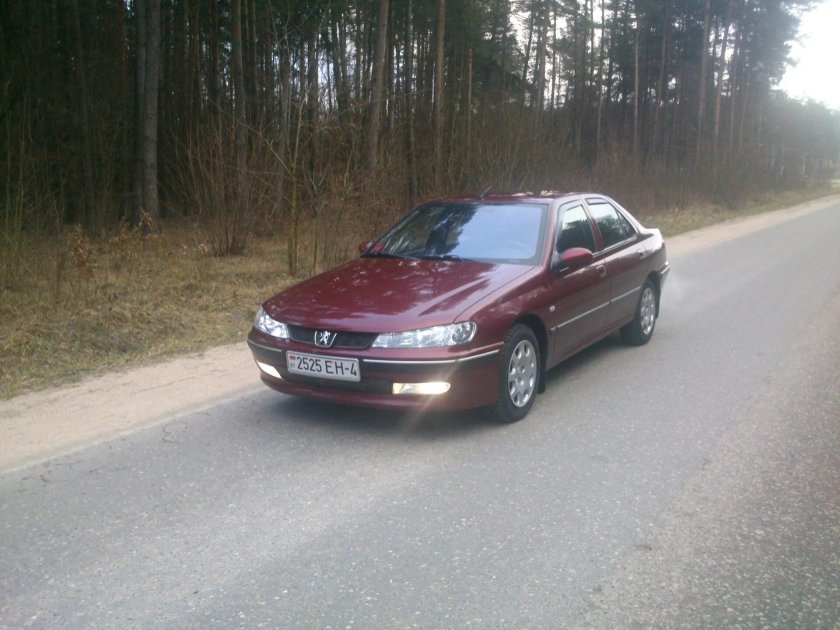 Пежо 406 красная