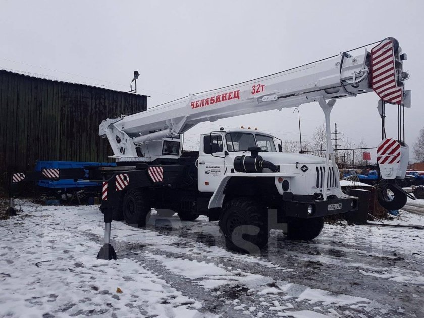 Автокран Урал 32 т Челябинец