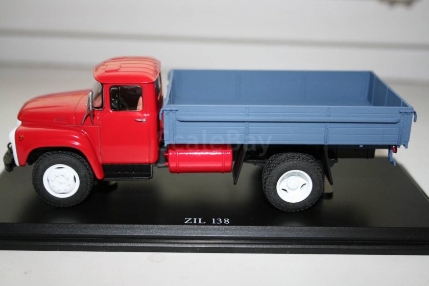 ЗИЛ-138и. Голубого цвета.