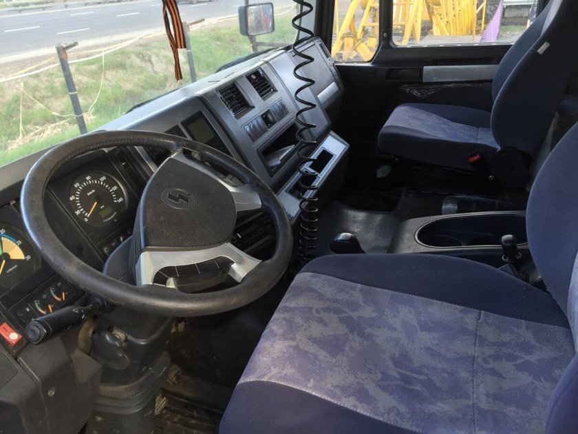 Шахман самосвал салон