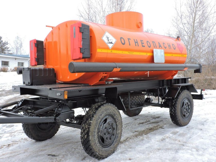 Прицеп-цистерна ПЦ-6,7-8925