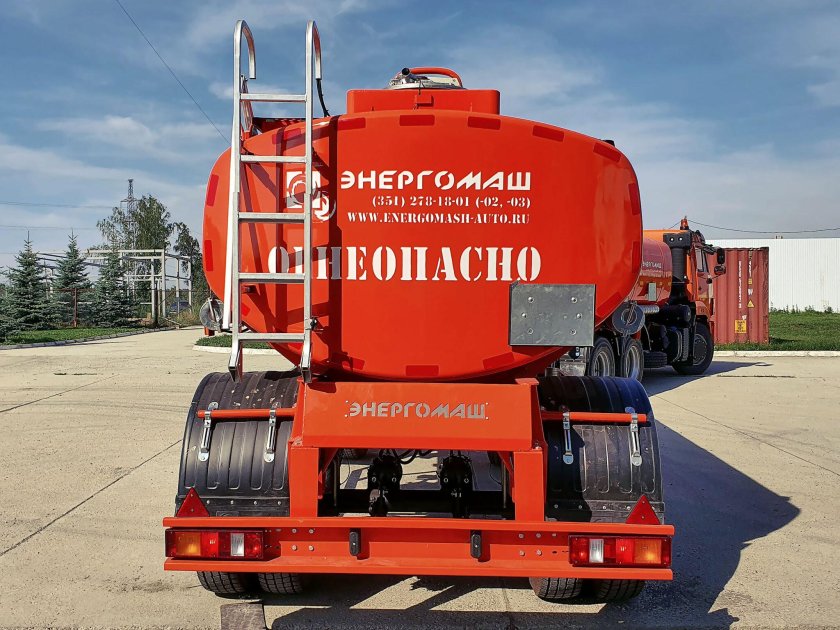 Автозаправщик