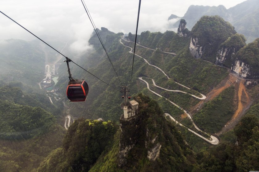 Гора Тяньмэнь в Китае