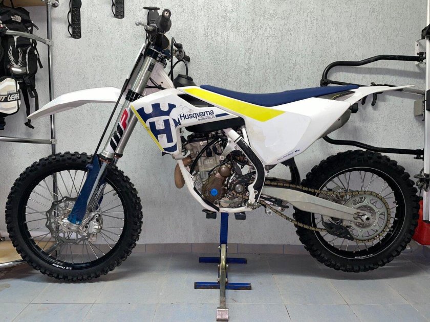 Мотоцикл Хускварна FC 250