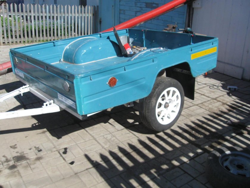 Легковой прицеп КМЗ 8119