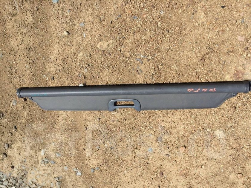 Шторка багажника на Исузу Трупер