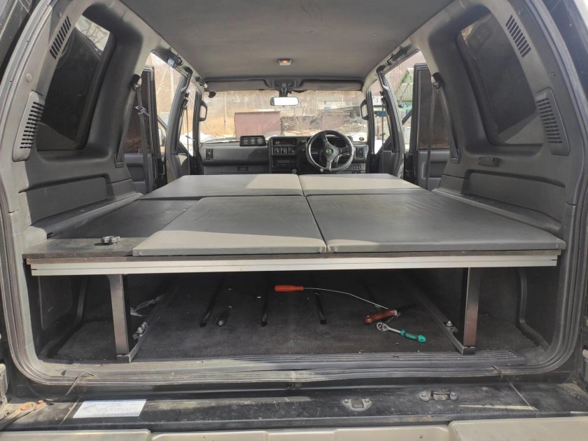 Спальник Isuzu Bighorn