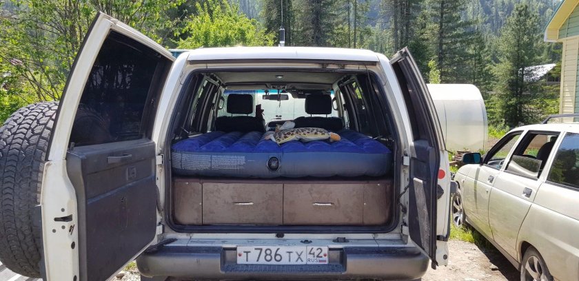 Спальник Isuzu Bighorn