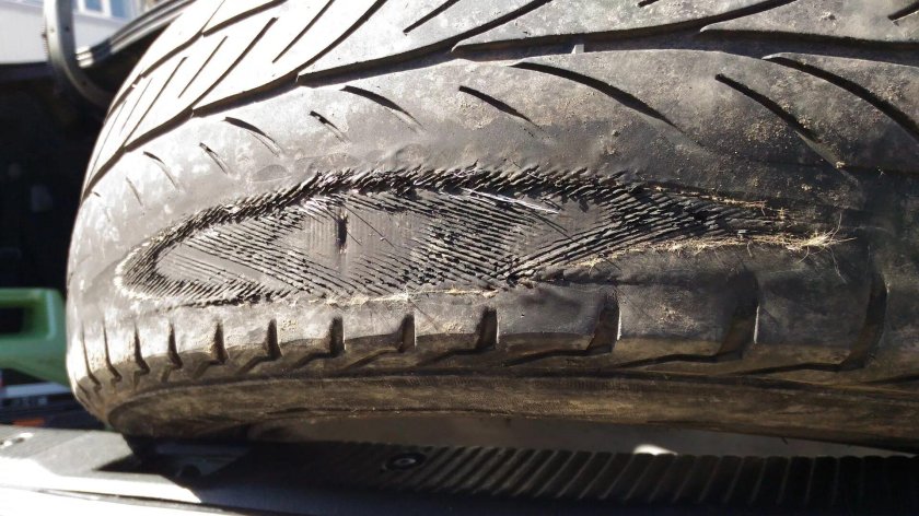 Отслоение корда покрышки