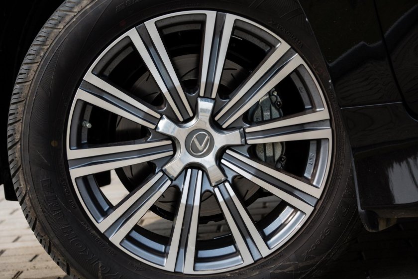 Диски на Лексус 570 r20