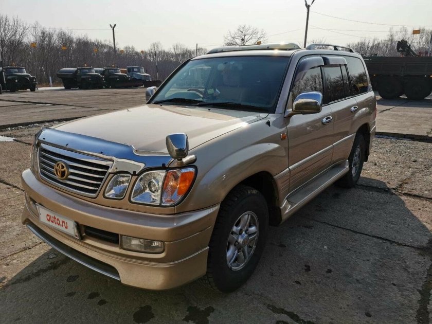 Toyota Land Cruiser Сигнус