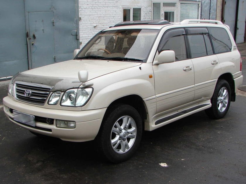 Toyota Land Cruiser Cygnus 2003