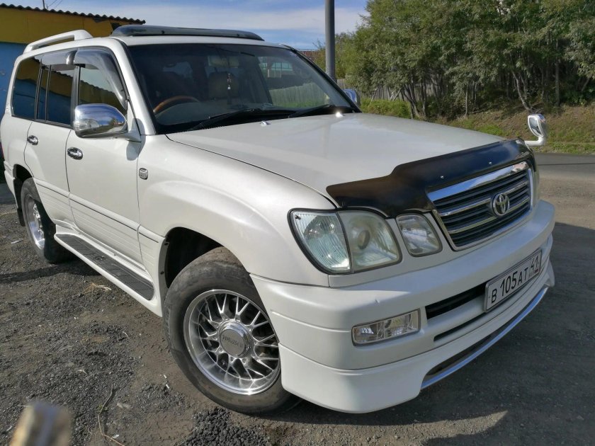 Toyota Land Cruiser Cygnus