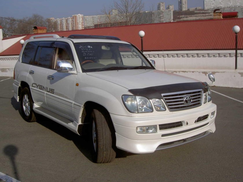 Toyota Land Cruiser Cygnus