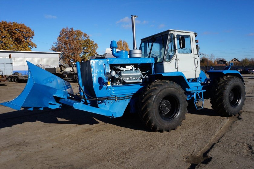 Трактор ХТЗ Т-150кд-09