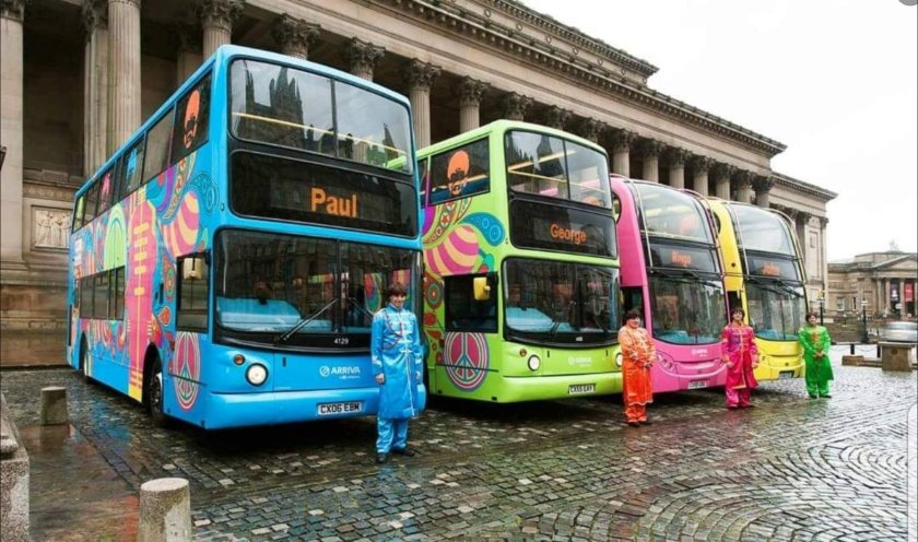 Разноцветные автобусы