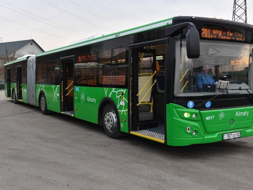 Автобус фото