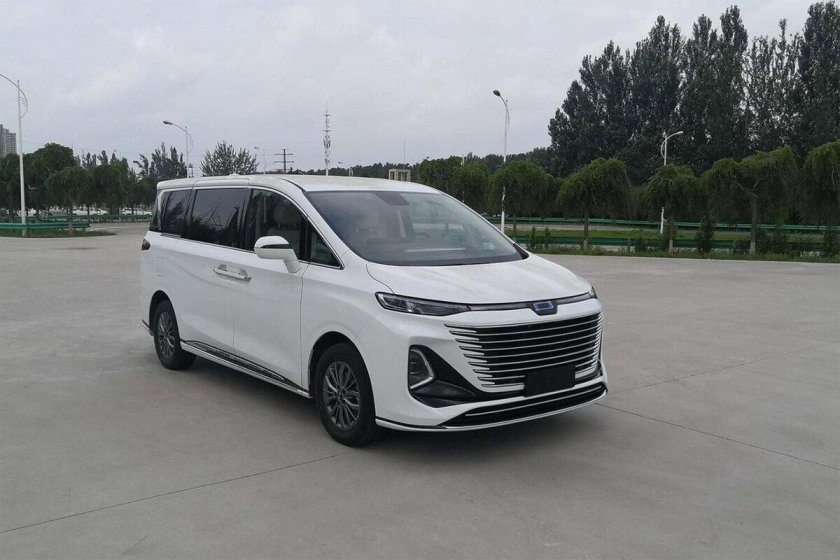 Новый китайский минивэн 2022