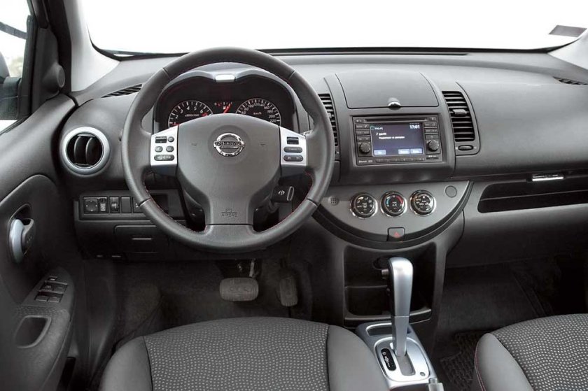 Nissan Note 2008 торпеда