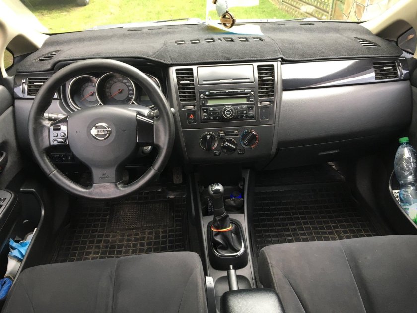 Торпедо Nissan Tiida 2008