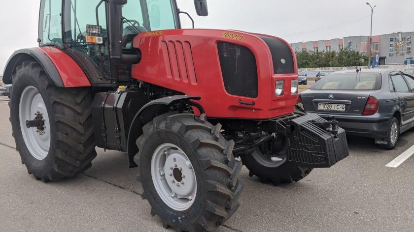 Трактор Беларус 2022 с СПГ