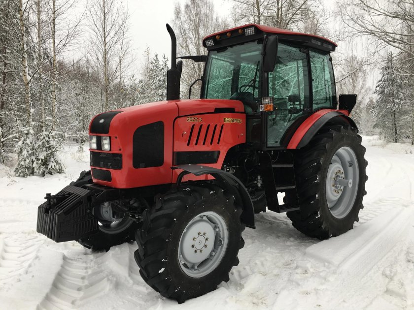 Трактор Беларус 2022