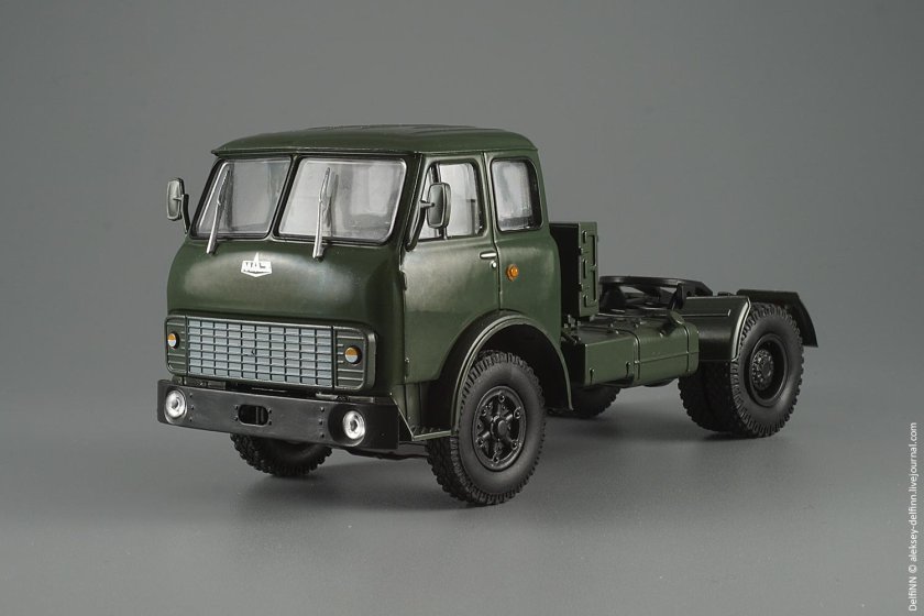 МАЗ 5429 тягач