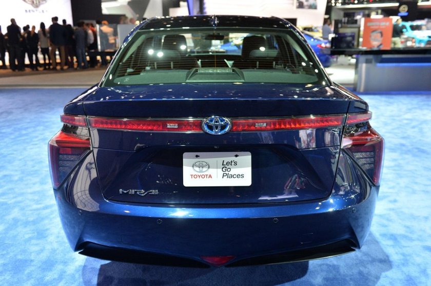 Тойота Камри для внутреннего рынка Японии