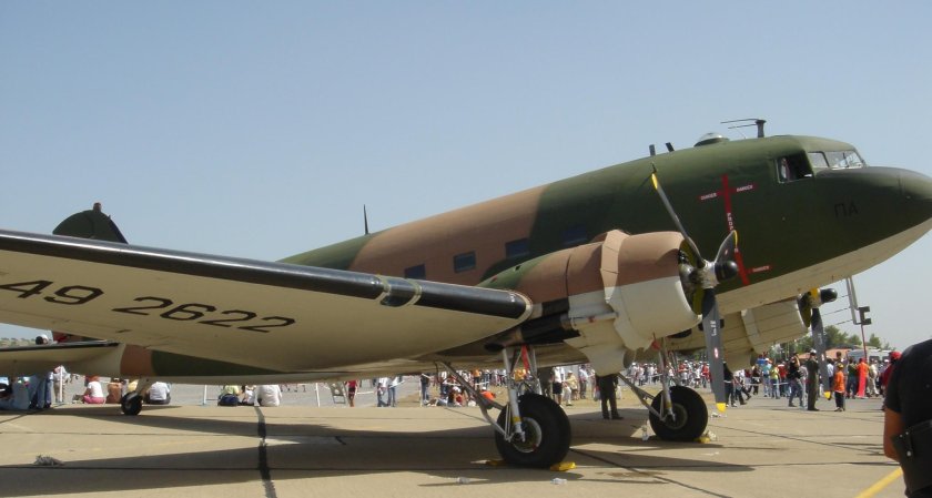 Дуглас Дакота самолет