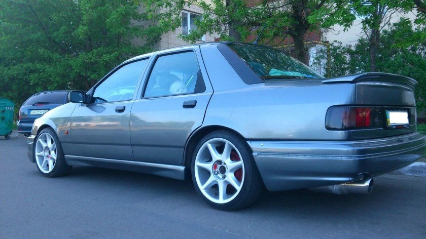 Форд Сиерра седан