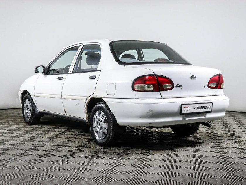Kia Avella, 1997 хэтчбек