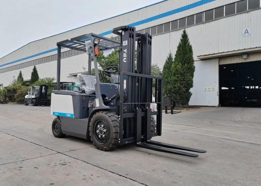 Вилочный погрузчик teu fd30t