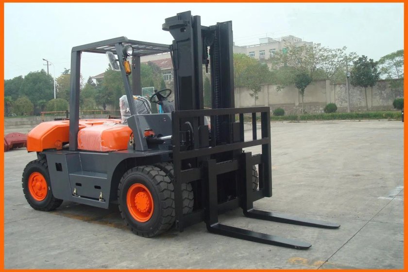 Вилочный погрузчик (7 ton 6 forks)