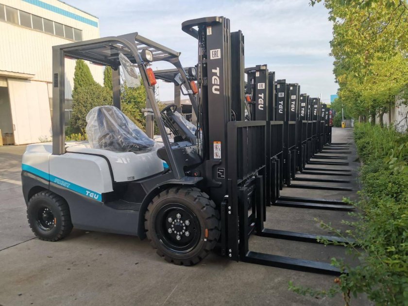 Вилочный погрузчик teu fd30t