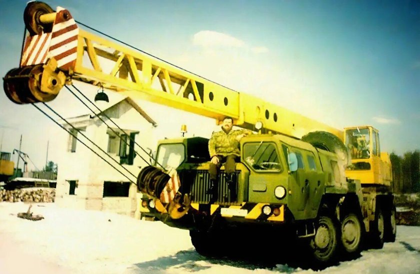 МАЗ 543 автокран