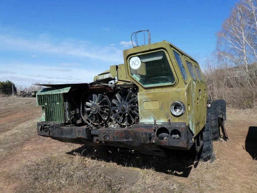 Тягач МАЗ 7310