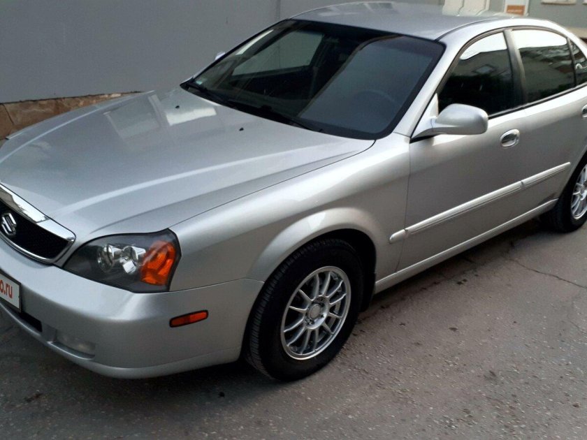 Сузуки Верона 2004