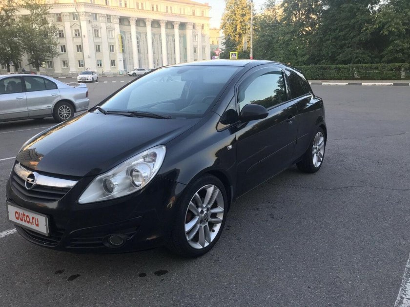 Опель Корса 2007 черная